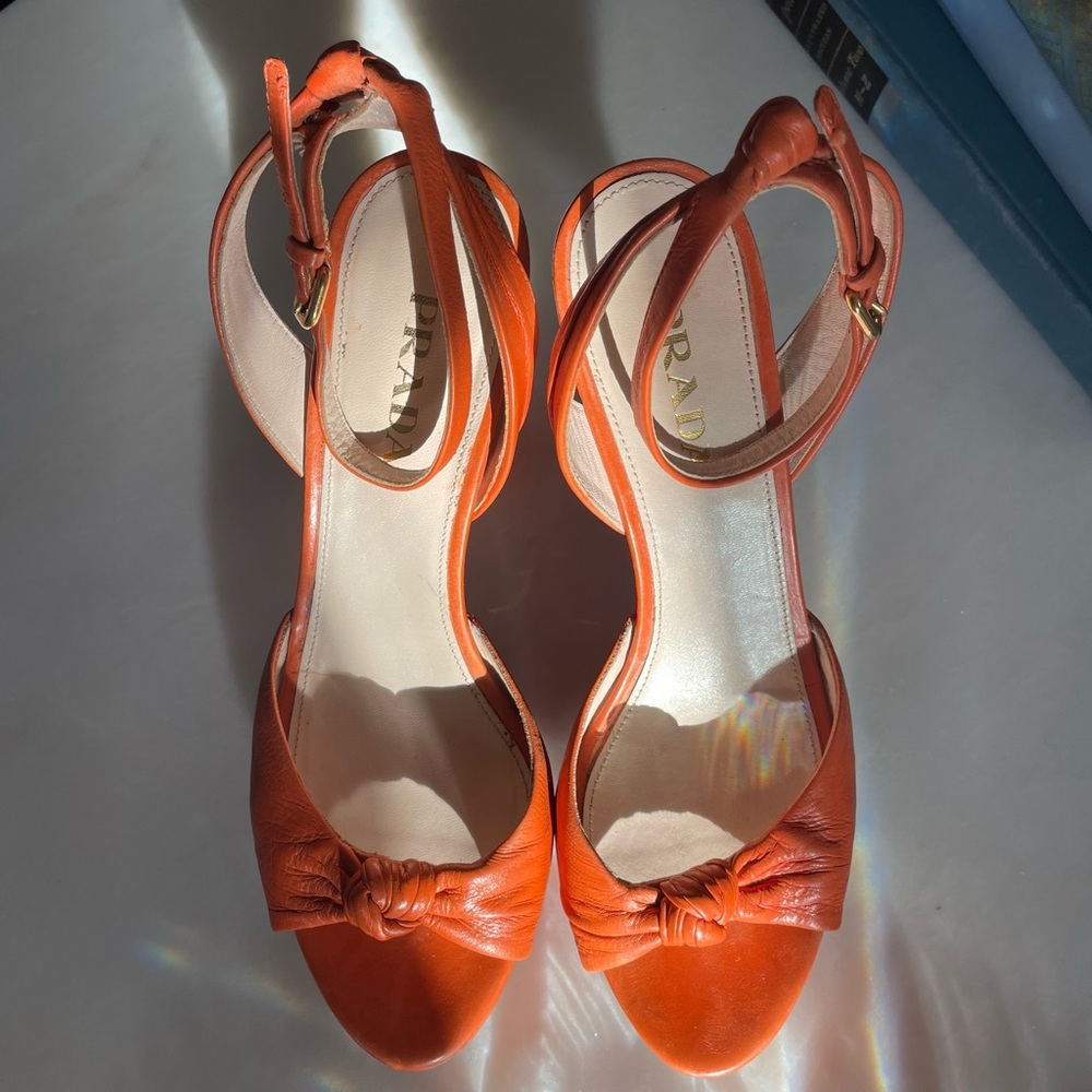 PRADA Platform Pumps. 🧡